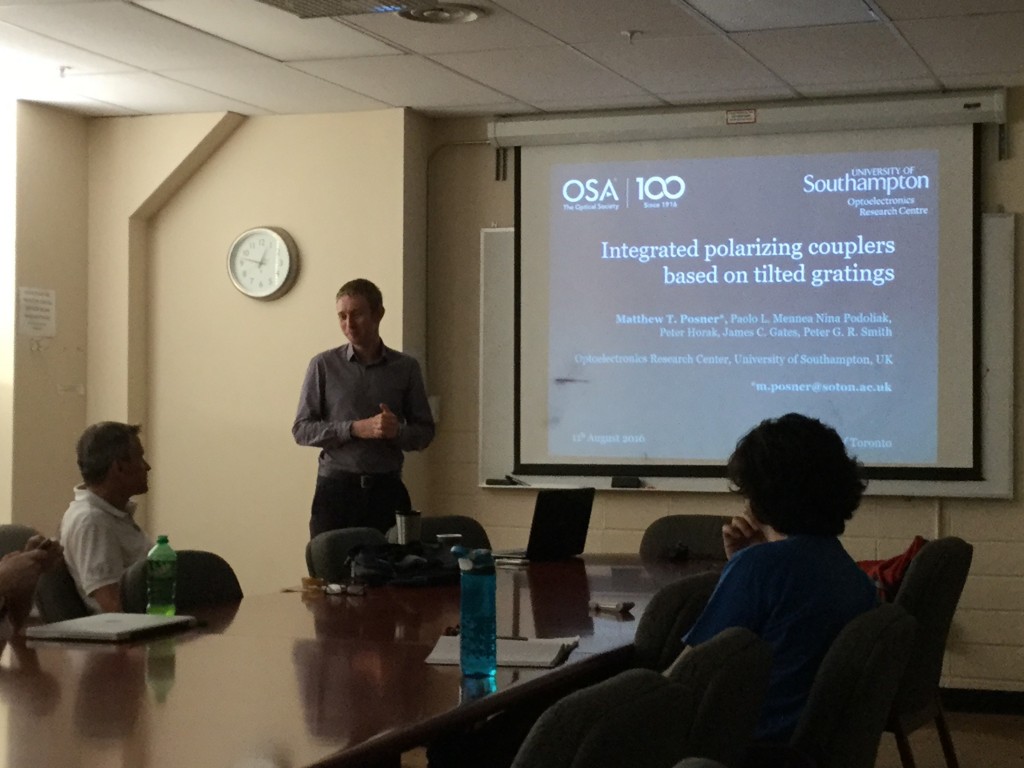 I had the opportunity to present my work on integrated photonics devices to researchers from the University of Toronto.